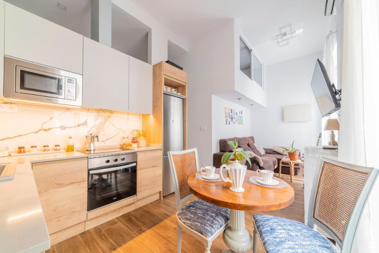 Bonito Apartamento En Chueca Madrid Bagian luar foto