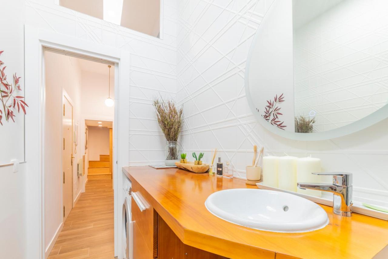 Bonito Apartamento En Chueca Madrid Bagian luar foto